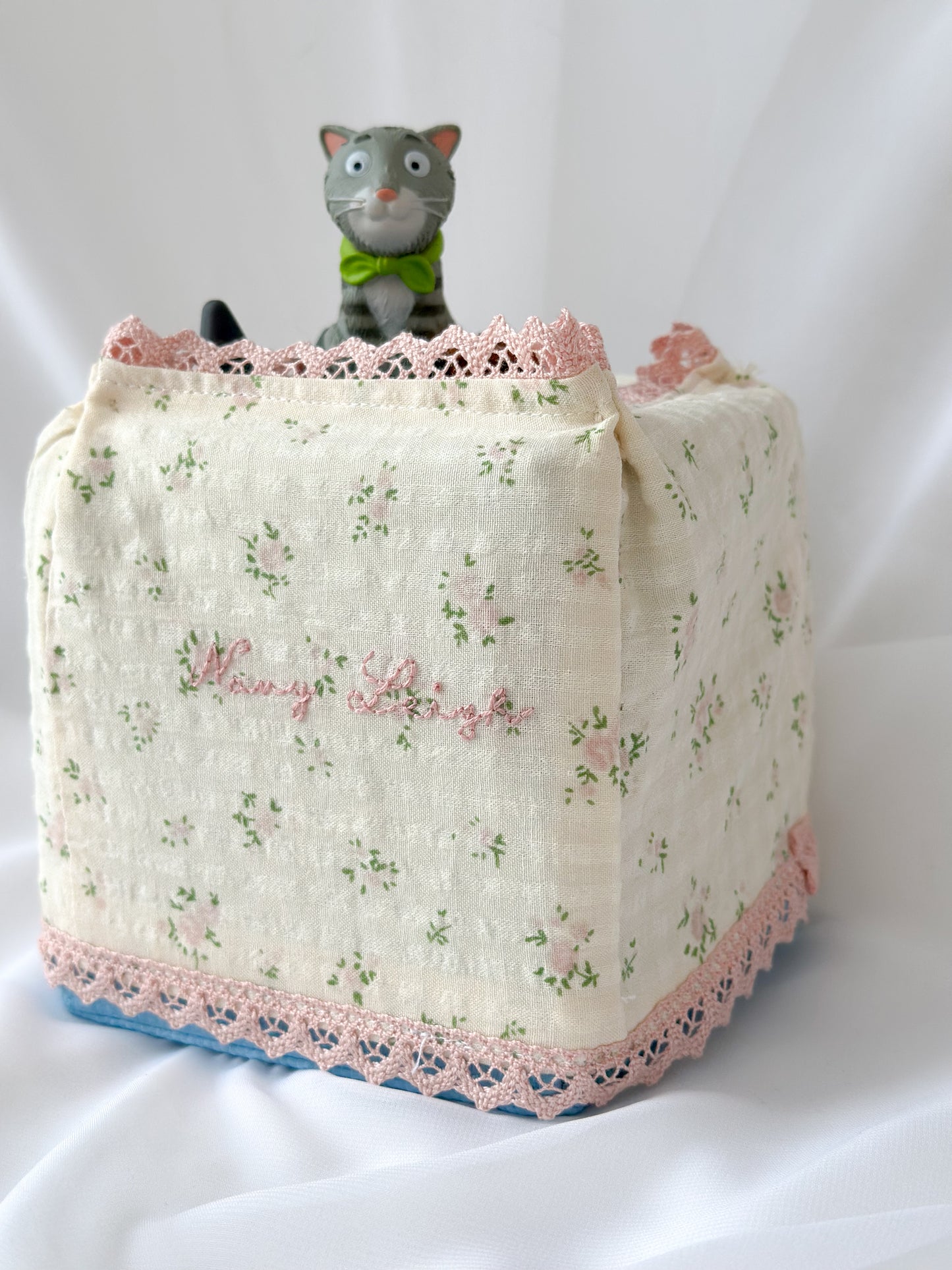 'Soft Meadow Heirloom' Tonie's Box Cover