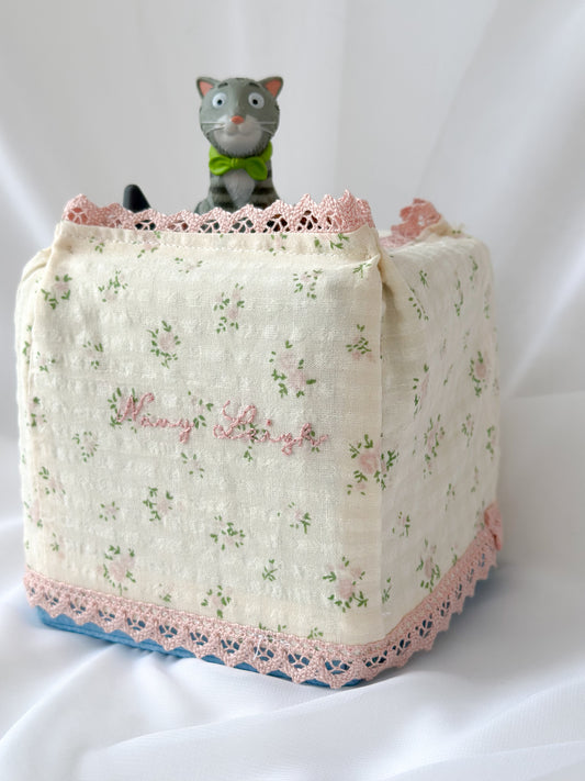 'Soft Meadow Heirloom' Tonie's Box Cover